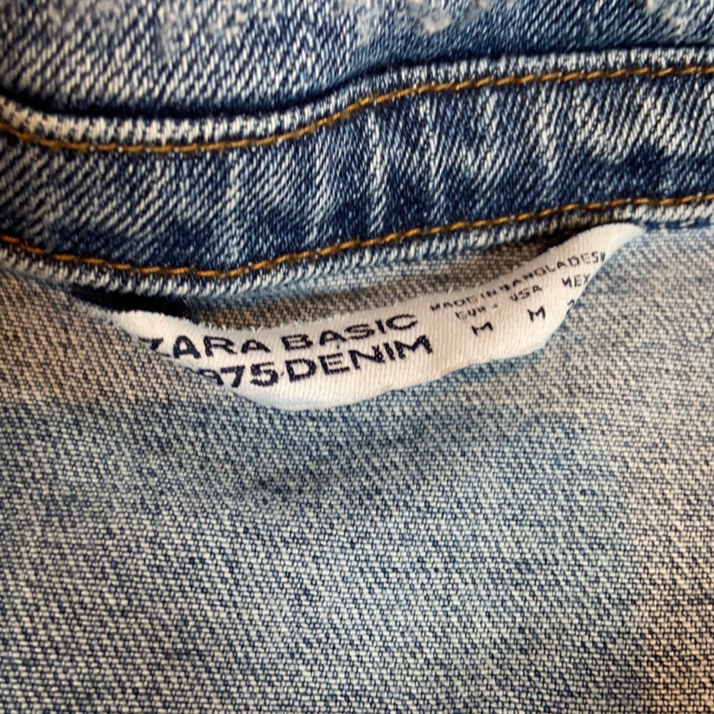 Zara Distressed Basic Denim Jacket Medium - image 4